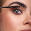 Volumen Mascara. Sofortige Verdichtung und Trennung