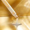Aufhellendes Serum mit Mikrosphären gegen Anzeichen der Hautalterung